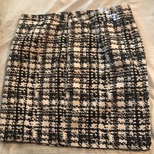 NWT Ann Taylor black and white skirt